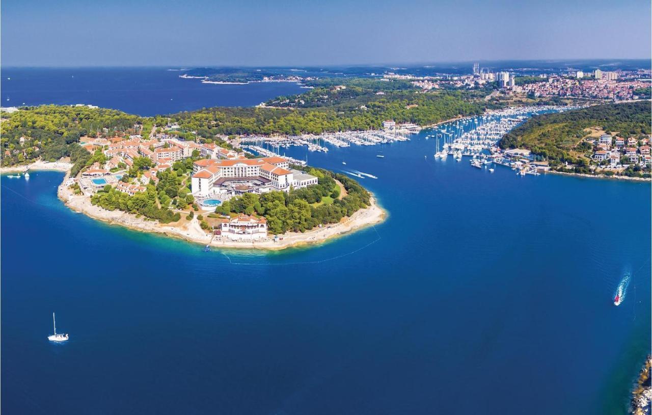 Apartma Kris Pula