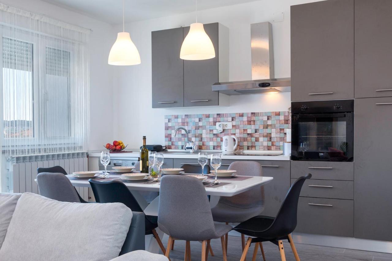 Apartma Kris *